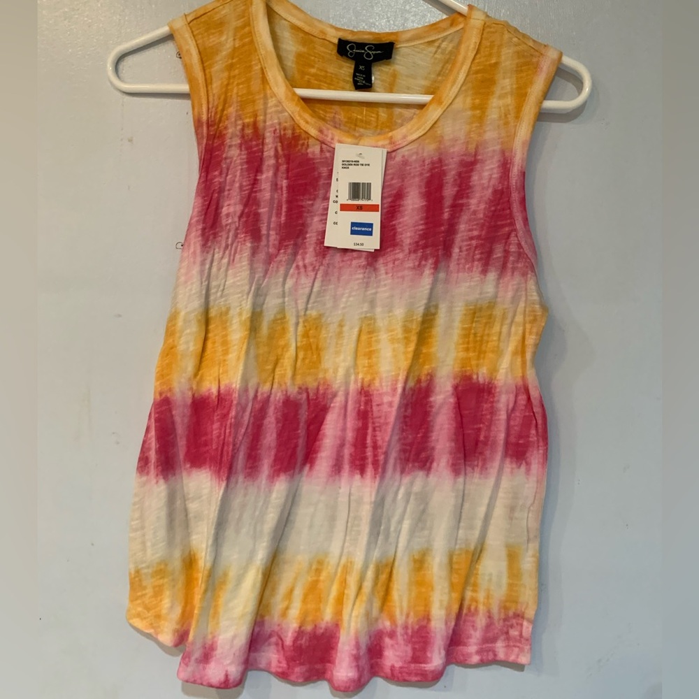 Sleeveless tank